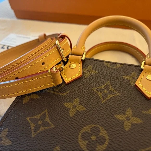 Louis Vuitton Petit Sac Plat bag - Picture 6 of 11